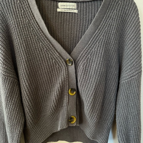 Urban Outfitters crop sweater - Picture 3 of 5